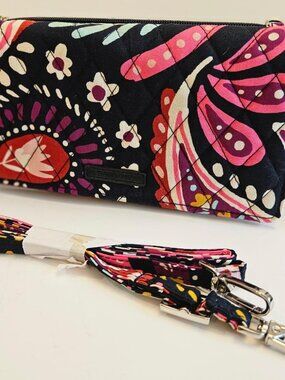 Vera Bradley RFID 3-in-1 crossbody wallet, quilted cotton paisley pattern 8x4
